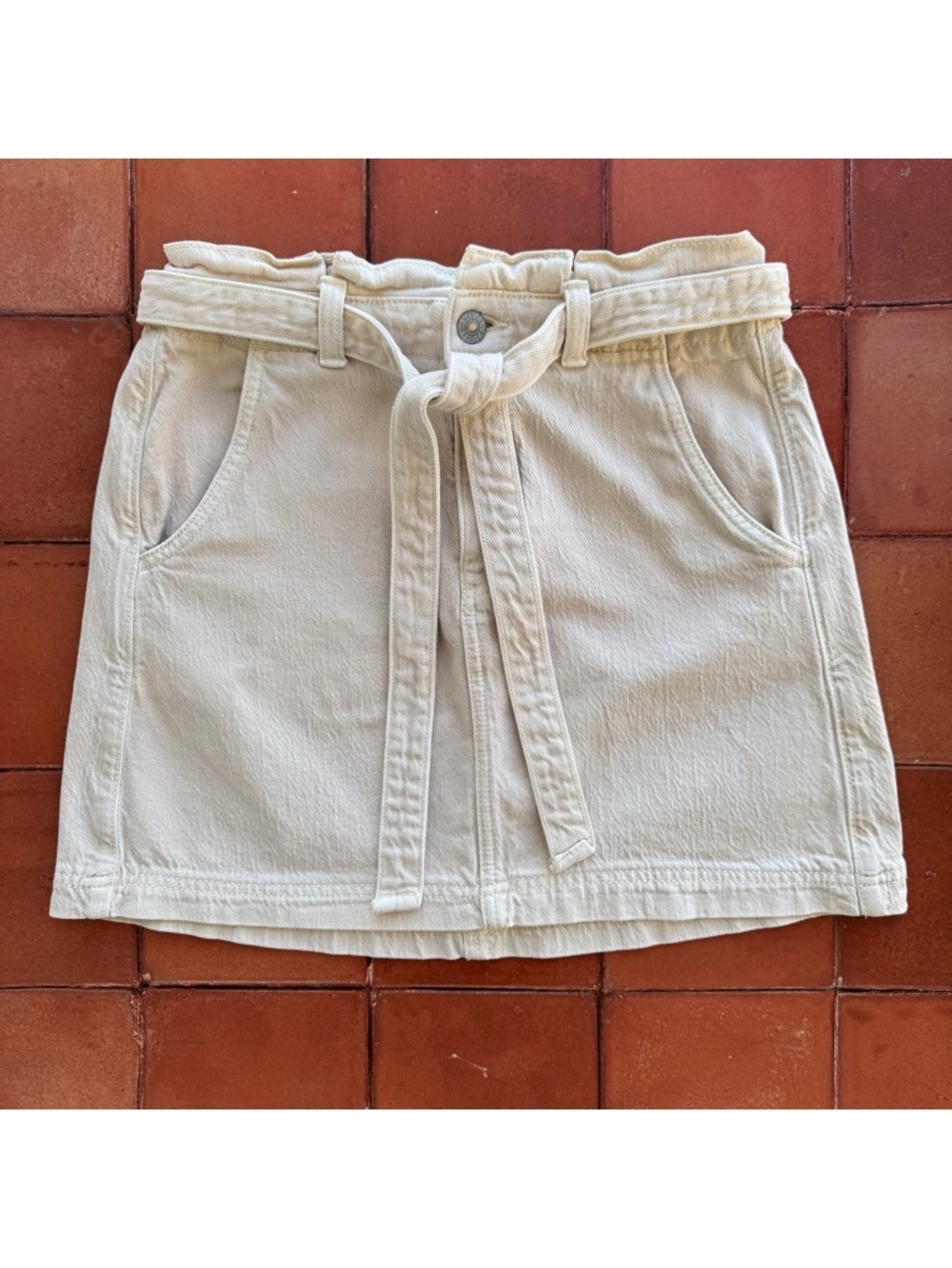 Sz 2 American Eagle Cream Highest Rise Belted Denim Mini Skirt GUC